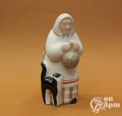 Скульптура "Бабушка с котом и крынкой молока"
